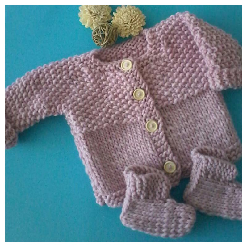  - Baby Jacke mit Schuhe--Gr.:62-68--Handgestrickt in der Farbe Rose mit angenehm, weicher und wärmender 100% Wolle