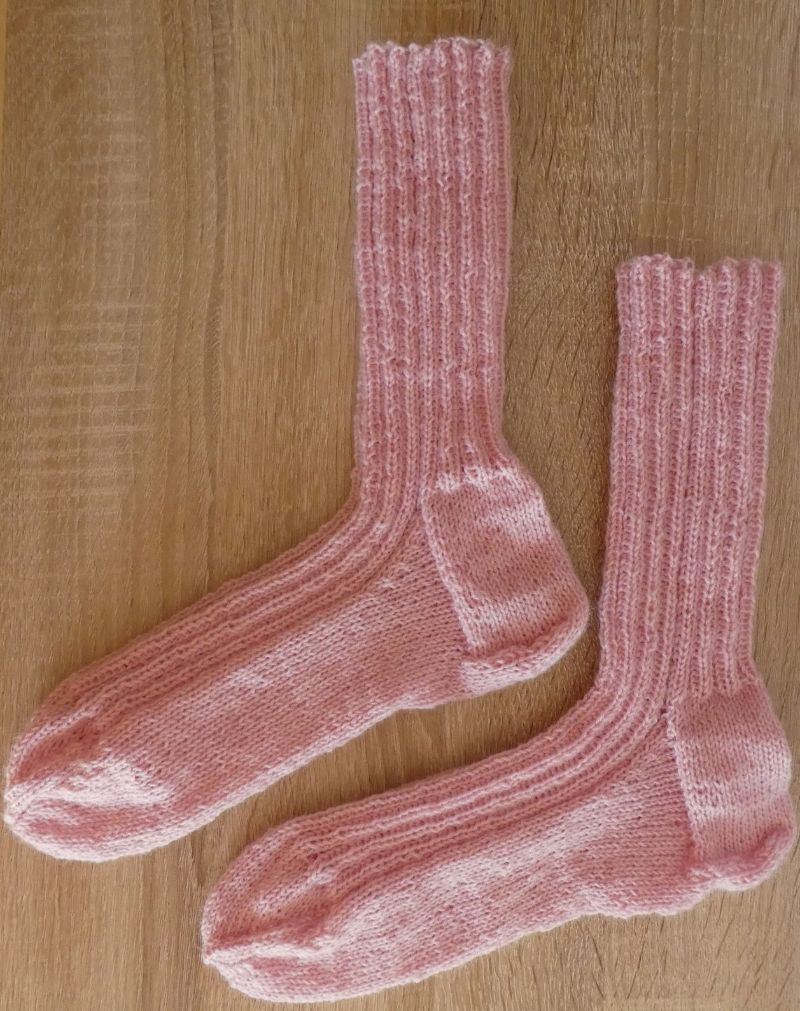 - Gestrickte Socken Größe 42/43 - rosa