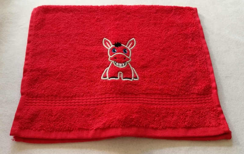  -   kuschelweiches Handtuch  bestickt mit kleinen Tieren, Blickfang für jedes Bad, reine Baumwolle,rot mit Esel