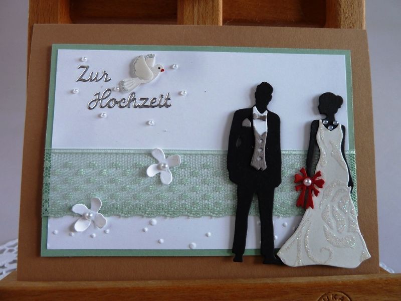 - Edle Hochzeitskarte mit Brautpaar und Spitze, Perlen und Blüten 