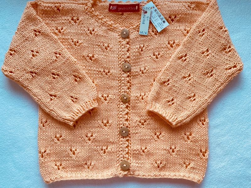  - Gr.92/98 Baumwollstrickjacke für kleine Mädchen in hellapricot aus edler Baumwolle im Lochmuster handgestrickt