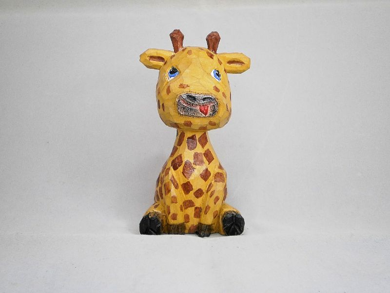  - Giraffe, hand geschnitzt und bemalt aus Lindenholz 