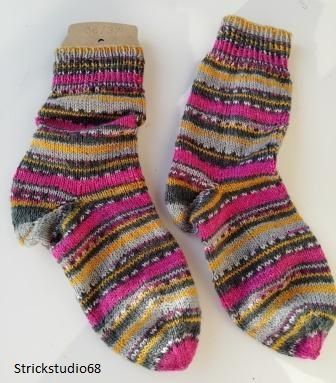  -  Socken - Gr. 36/37 - handgestrickt - pink,grau, gelb - Streifen