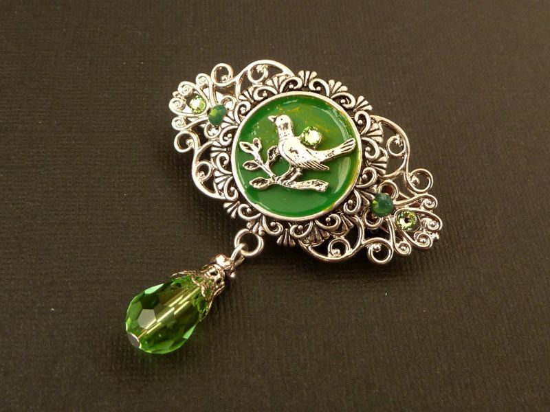  - Kleine Haarspange mit Vogel auf Zweig grün silber Emaille Haarschmuck Geschenk Frau