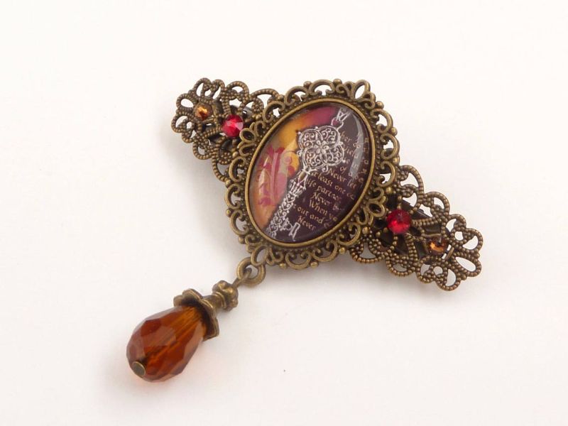  - Kleine Haarspange mit Schlüssel auf Buchseite Motiv in braun rot bronze Zopfhalter Geschenk Mädchen