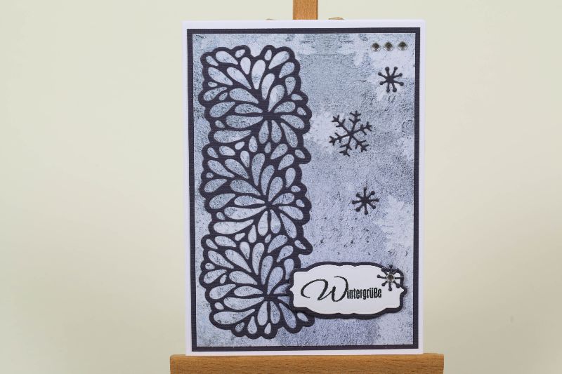  - schöne Weihnachtskarte in aufwändiger Handarbeit hergestellt: Schneeflocken