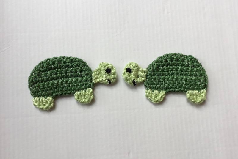  - Aufnäher „Schildkrötenpaar“ von Hand gehäkelt