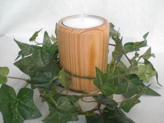  - gedrechselter Teelichthalter aus Holz für Jumbo-Teelichter kaufen