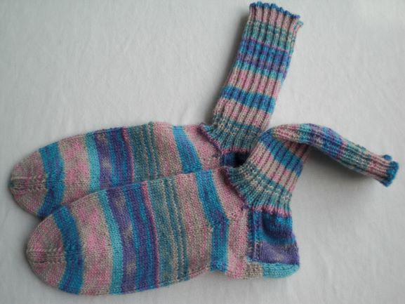  - handgestrickte warme Socken in Gr. 36/37, rosa, hellblau, lila gestreift kaufen 