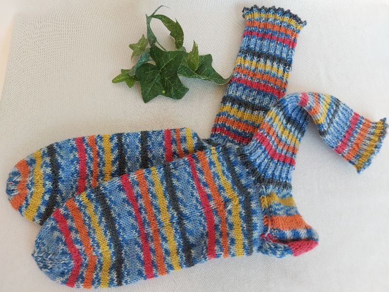  - handgestrickte warme Socken in Gr. 40/41, bunt gestreift kaufen 