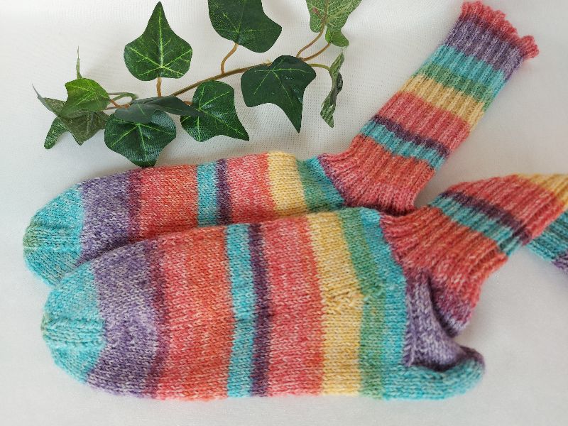 - handgestrickte warme Socken in Gr. 36/37, Regenbogen bunt kaufen  