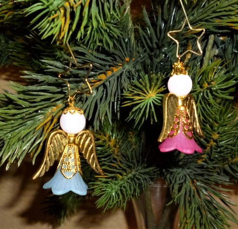  - Handgefertigter Weihnachtsschmuck *Engelchen mit Zieranhänger* in gold im 2er Set - Weihnachtsdekoration -