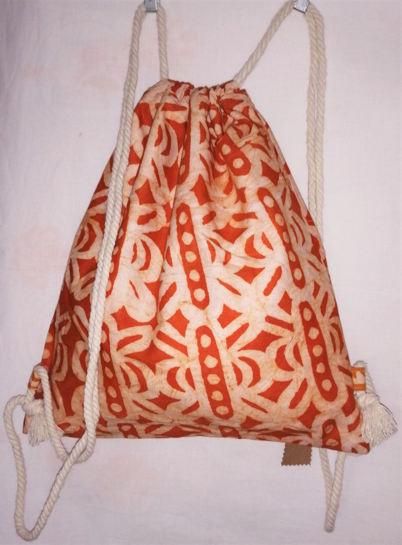  - Turnbeutel aus handgebatiktem Baumwollstoff in tollen afrikanischen Farben: Orange und Weiss