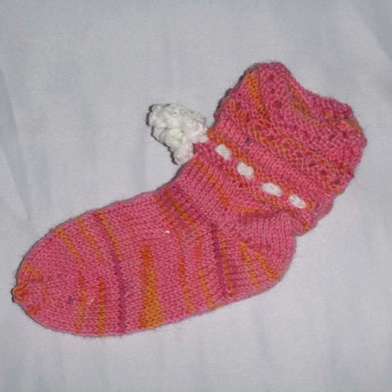 - Handgestrickte Baby-Socken mit Binde-Band in rosa 18/19