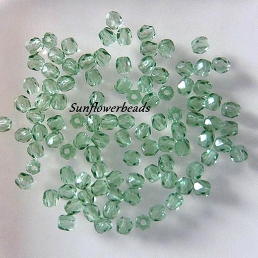  - 50 Stück böhmische Glasschliffperlen hellgrün, 3 mm  