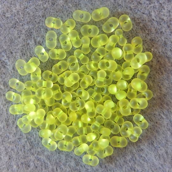  - 20 Gramm Farfalle Perlen, 2 x 4 mm - neon gelb, Schmetterlingsperlen, böhmische Glasperlen