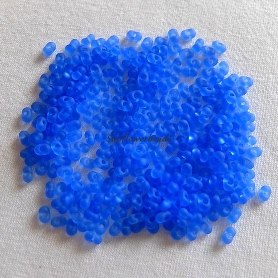  - 20 Gramm Farfalle Perlen, 2 x 4 mm - saphire blau matt, Schmetterlingsperlen, böhmische Glasperlen  