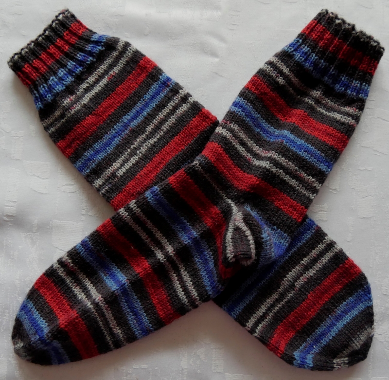  - handgestrickte Socken Gr. 36-37 in rot/blau gestreift