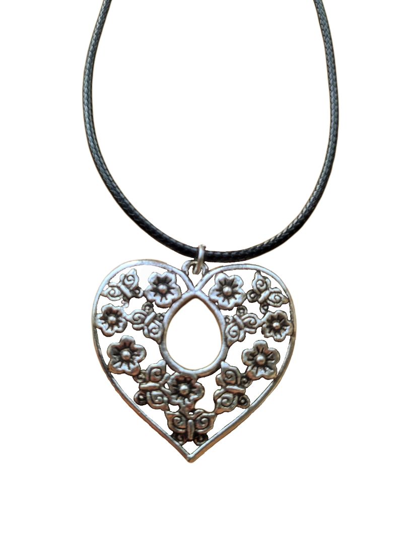  - Halskette mit herzförmigem Silberanhänger mit geflochtenem blauem Lederband, längenverstellbar 