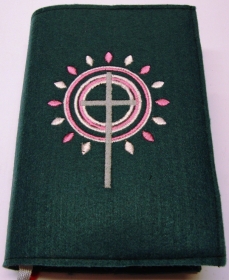 Gotteslobhülle Einband handgefertigt aus 3mm Filz petrol mit Strahlen und Kreise in rosa pink kaufen