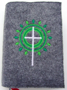 Gotteslobhülle Einband handgemacht graumeliert aus 3mm Filz kaufen Kommunion Geschenke