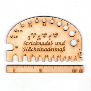 11153.200117.140343_madelmass-strick-und-hkelnadel-110mm-holzteilchen-1000x1000