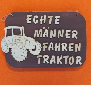 11153.200506.170226_dunkelbrau-echte-mnner-fahren-traktor1