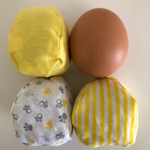 drei Rebeccs / Ostereierdummys / Ostereiattrappe / Hühnereierdummy für Eierschleuder, Eierlauf oder zum Jonglieren