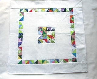 Tischdecke klein, bunt 38 x 38 cm, selbstgenäht, Patchwork,