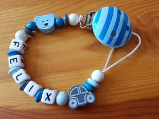 Schnullerkette Bärchen mit Auto