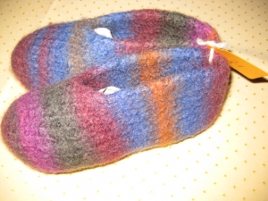 Filzpuschen Hausschuhe Gr. 21, handgestrickt, gefilzt, mollig warme Puschen, 