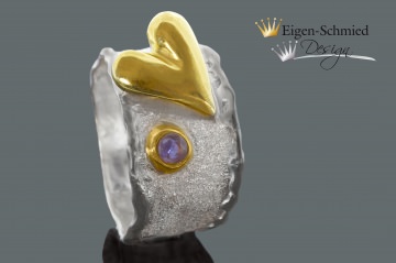 3325.180808.121859_03aheartofsilver-sitvg-ri-lo-3