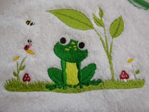 Babybadetuch 120 x 120 cm Frosch weiß/grün mit Namen Öko-Tex-Standart 100