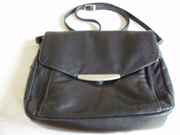 3870.180714.130347_ledertasche-gr.schwarz1