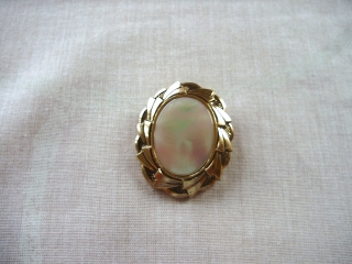 3870.180825.115832_schalclip-wei.cabochon-goldf.-ovali1oly