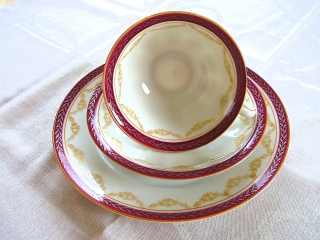 3870.180910.134534_sammeltasse-rk-rot-gold1oly