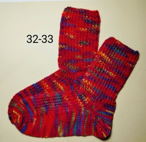 handgestrickte Socken, Grösse 32-33, 1 Paar orange mit bunten Streifen, Sockenwolle 