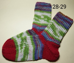  handgestrickte Socken, Größe 28-29,      1 Paar  rot-grün-blau gestreift, Sockenwolle 