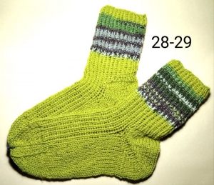 handgestrickte Socken, Größe 28-29 ,  1 Paar grün gestreift, Sockenwolle 