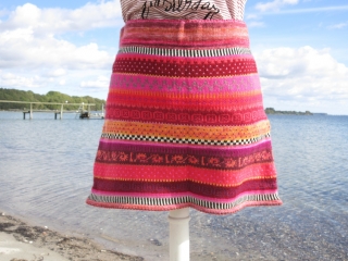 4058.180926.081730_bunterstrickrockdittel1500