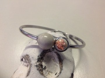 Armreif mit Cabochon, Beton, Betonschmuck, Edelstahl, silber