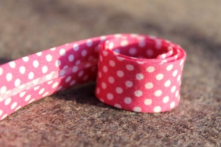 1m Pünktchenschrägband, pink