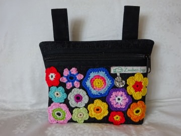 Gürteltasche / Handytasche (Hippie) mit Häkelblumenapplikationen