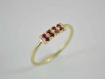  Goldring -Pave- zarter und zeitloser Ring aus 585er Gold mit Rubine