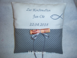 5905.181203.215630_bigzurkonfirmationkissenpunktegrau