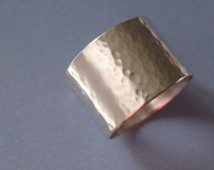 Silberring -geschmiedet/glatt- sehr breiter Ring