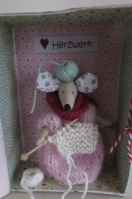  ♥ Kleine Wollmaus  ♥ Zuckersüße handgemachte Stoffmaus im Kästchen