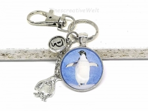 Pinguin, personalisiert, Schlüsselanhänger mit Karabinerhaken, Glascabochon, Winter