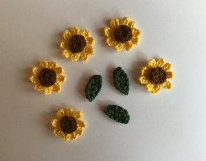 Häkelapplikation Set Sonnenblumen, Häkelblumen, Streublumen gehäkelt