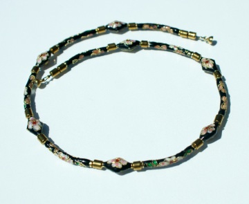 Halskette NOSTALGIE kurz Cloisonne schwarz gold rosa Blüten Hämatit zierlich romantisch vintage Set Einzelstücke 765.180715.153112_4